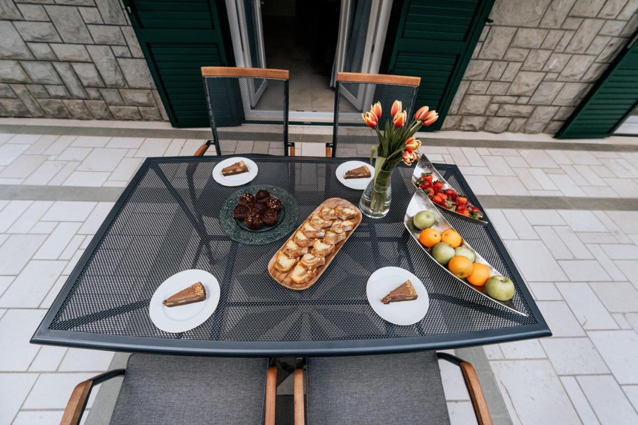Villa Amore Brela 3*